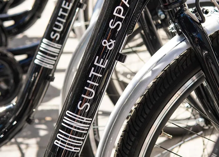 فندق Bolina & 4*