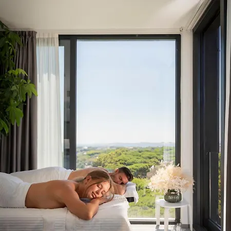 Hotel Bolina & 4*