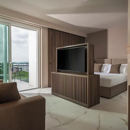 Hotel Bolina & 4*