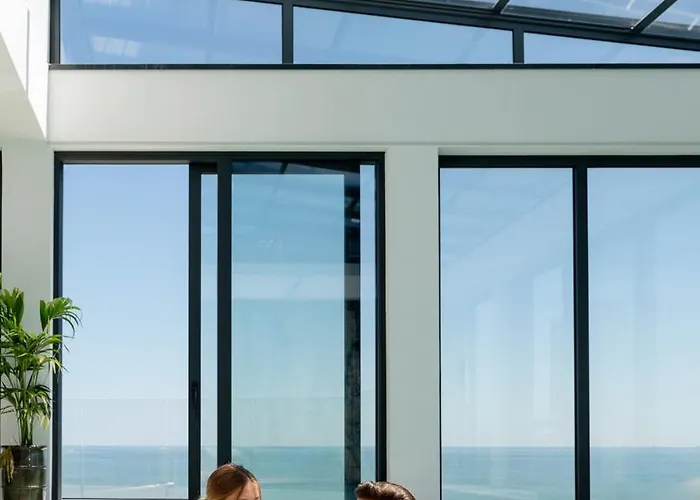 Bolina & Отель Морской Милан