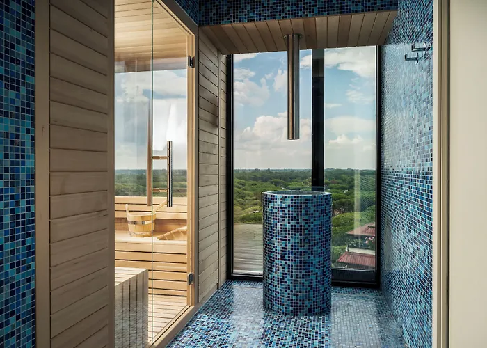 Bolina & Отель Морской Милан