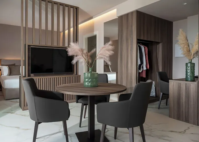 Bolina & 米兰马瑞提那